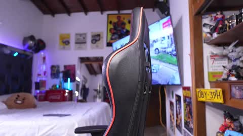 logan_hugh8 online show from 03.12.26