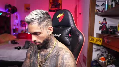 logan_hugh8 online show from 03.30.26