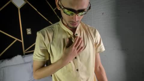 Logan Rogers online show from 10.10.25
