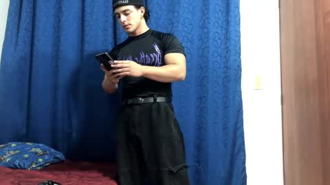 Snapshot of logan_x3 chatting on 12.11.24 Logan online show from 12.11.24