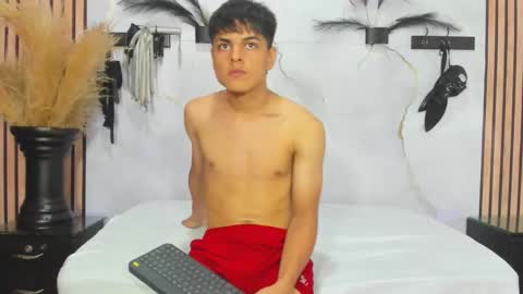 Snapshot of loganjhonson chatting on 10.08.25 loganjhonson online show from 10.08.25