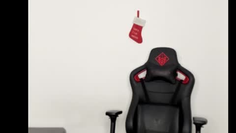 Snapshot of logannick chatting on 12.02.24 Logan online show from 12.02.24