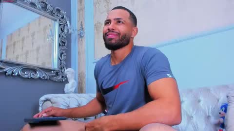 U can call me Logan online show from 09.09.25