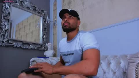 U can call me Logan online show from 10.06.25