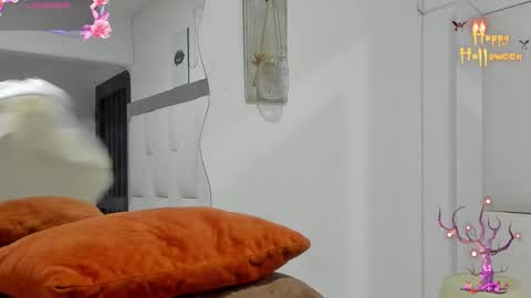 logantwink18 online show from 10.24.25