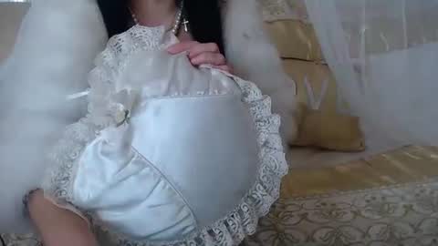 Snapshot of lokagold chatting on 02.18.25 Lilu online show from 02.18.25