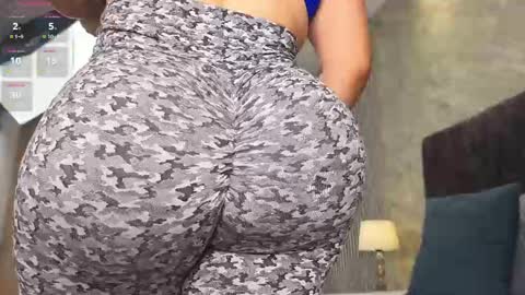 Snapshot of lola__sweet0591 chatting on 04.28.26 Lola Sweet online show from 04.28.26