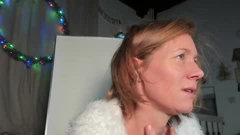 lola_belgium online show from 12.25.24
