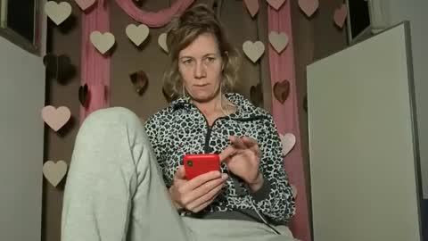 lola_belgium online show from 02.08.26