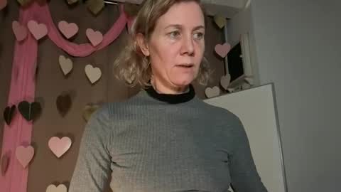 lola_belgium online show from 02.13.26