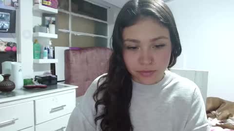 Lola  online show from 10.26.25