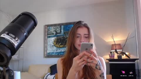 Snapshot of lola_dinky chatting on 05.13.26 Lola online show from 05.13.26