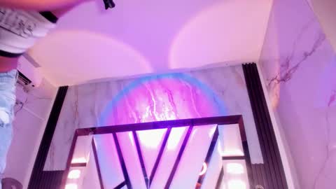 Lola online show from 11.14.25