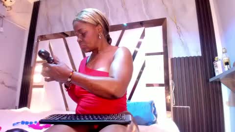 Lola online show from 05.16.26