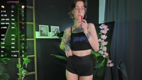 Lola online show from 01.31.25