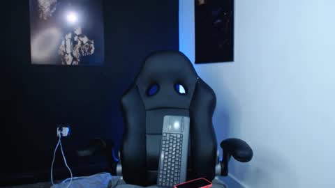 Snapshot of lola_red956680 chatting on 12.20.25 lola red online show from 12.20.25