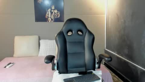 Snapshot of lola_red956680 chatting on 02.28.26 lola red online show from 02.28.26