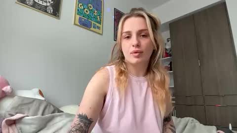 lolaa555 online show from 04.01.26