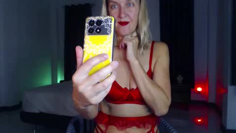 Lola online show from 10.09.25
