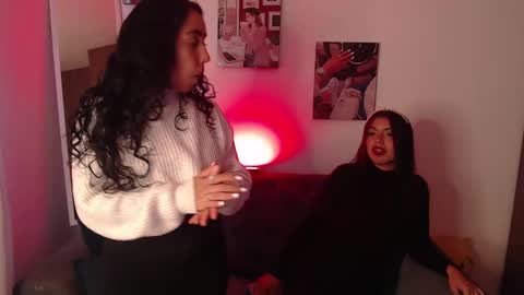 lolaandcamille online show from 02.25.25