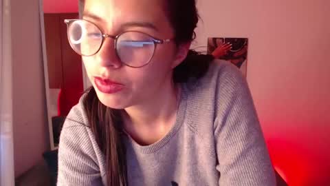 lolaandcamille online show from 03.03.25