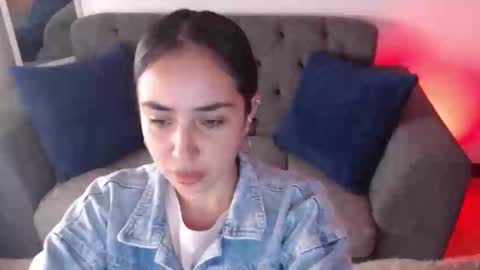 lolaandcamille online show from 03.04.25