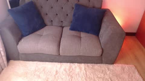 lolaandcamille online show from 03.10.25