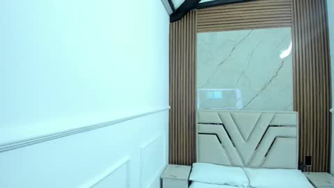 Lola Angel online show from 09.27.25