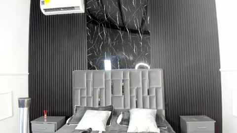 Lola Angel online show from 10.19.25