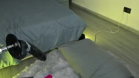 Lola Angel online show from 04.21.26