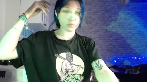 Snapshot of lolablackberry chatting on 10.16.25 Lola online show from 10.16.25