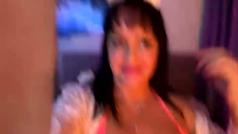 Lolaley2 online show from 10.24.25