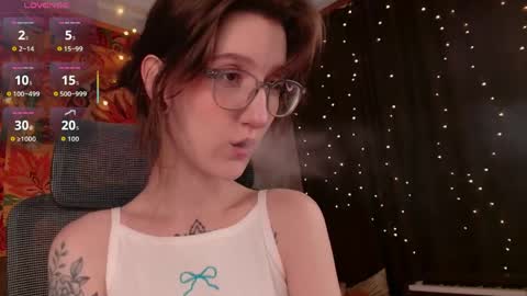 Snapshot of lolami_ chatting on 06.06.26 lolami_ online show from 06.06.26