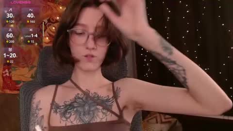 Snapshot of lolami_ chatting on 07.19.26 lolami_ online show from 07.19.26