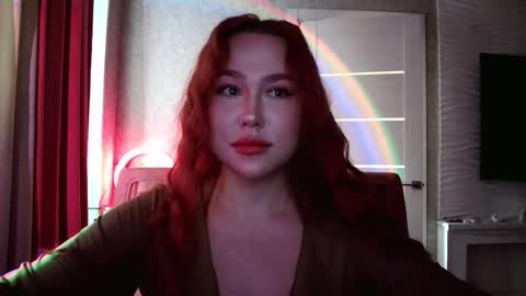 Snapshot of lolamint_ chatting on 10.03.25 Lola online show from 10.03.25