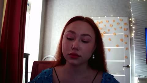 Snapshot of lolamint_ chatting on 10.20.25 Lola online show from 10.20.25