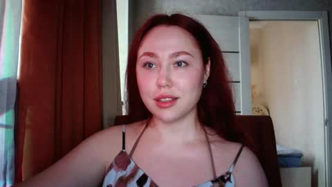 Snapshot of lolamint_ chatting on 12.18.25 Lola online show from 12.18.25