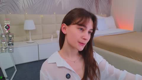 Snapshot of lolaprise chatting on 02.26.26 Lola online show from 02.26.26