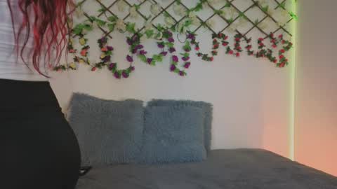  Lola  online show from 01.10.26