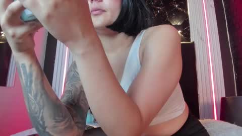 Lola online show from 11.19.25