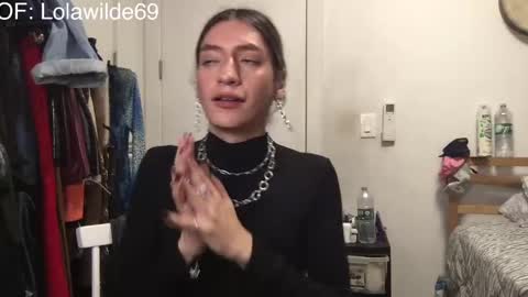 Lolita Wildes Back  online show from 10.14.25