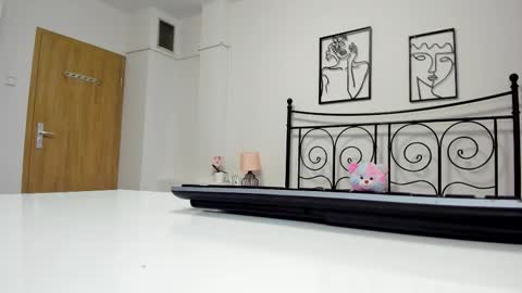 Snapshot of lollavibes chatting on 12.03.25 Lolla online show from 12.03.25