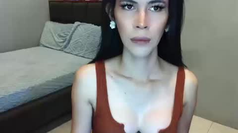 Snapshot of lolly_lips69 chatting on 12.18.25 hana online show from 12.18.25