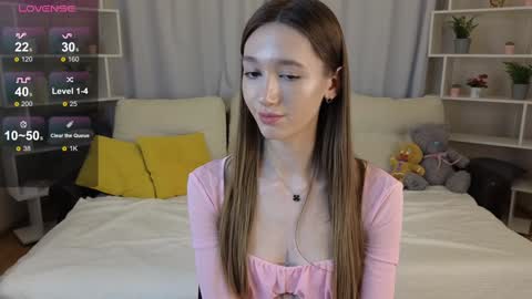 Snapshot of lolly_monica chatting on 01.05.25 Monica online show from 01.05.25