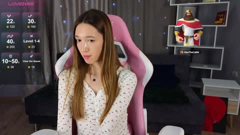 Snapshot of lolly_monica chatting on 01.12.25 Monica online show from 01.12.25