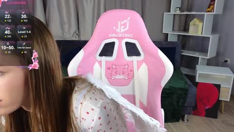 Snapshot of lolly_monica chatting on 01.25.25 Monica online show from 01.25.25