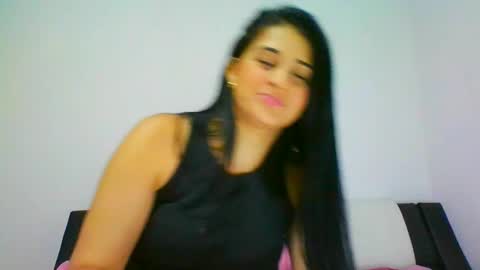 estehfania online show from 02.08.25