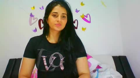 estehfania online show from 02.23.25