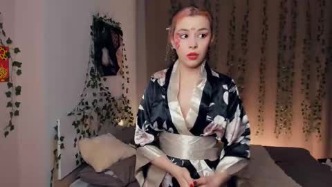 Lona online show from 01.09.26