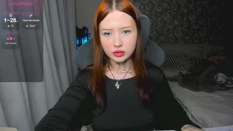 Snapshot of lonalye chatting on 01.06.26 lona online show from 01.06.26